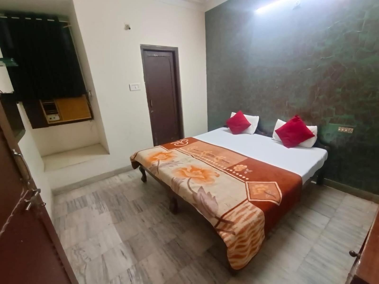 Hotel Shubham Udaipur Exterior photo
